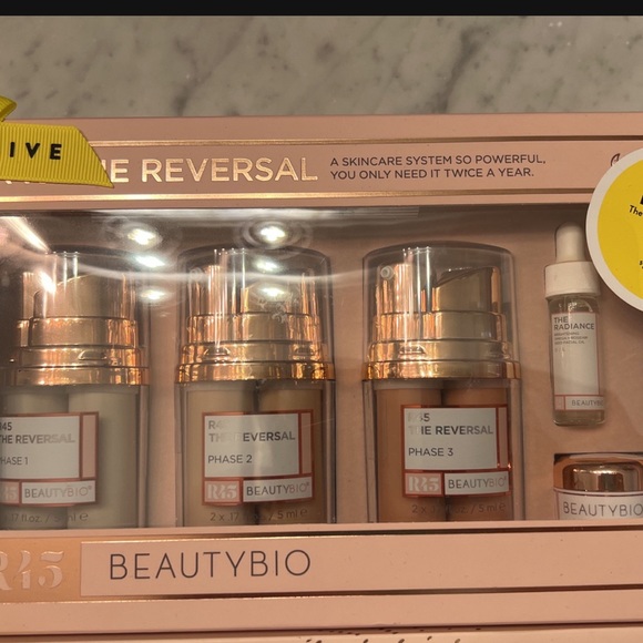 ELIZABETH BOWER Elizabeth Bower Chandelier